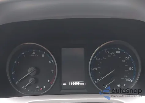 2017 Toyota Rav4 Le z USA, uszkodzony, nr VIN JTMBFREV0HJ706603